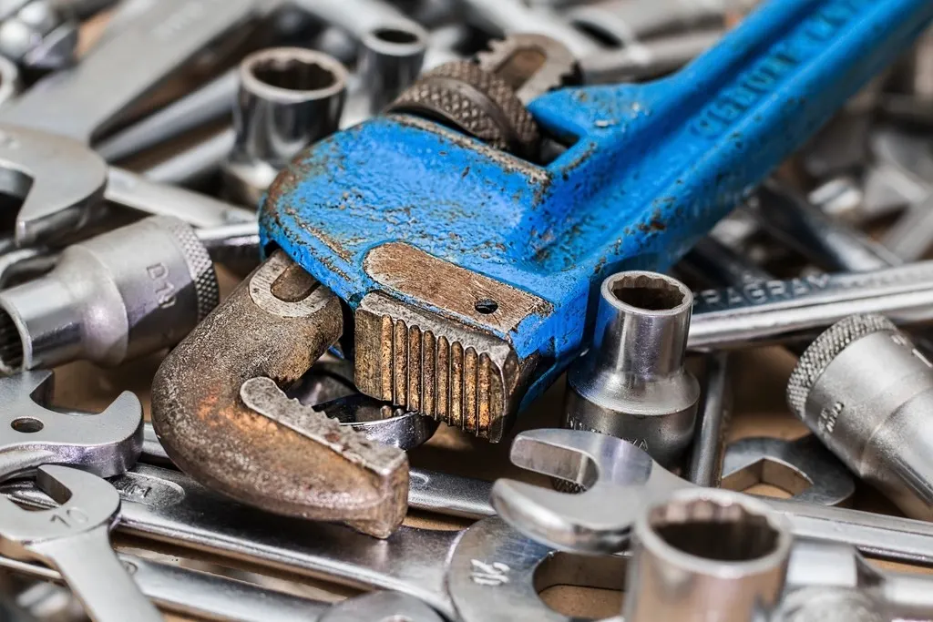 Outils et clés de dépanneur